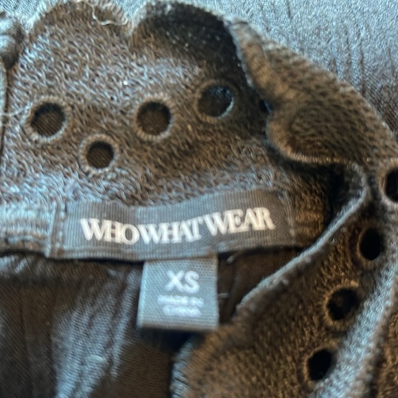 Who What Wear Black Embellished Buttoned Blouse with Mandarin Collar - Picture 4 of 5